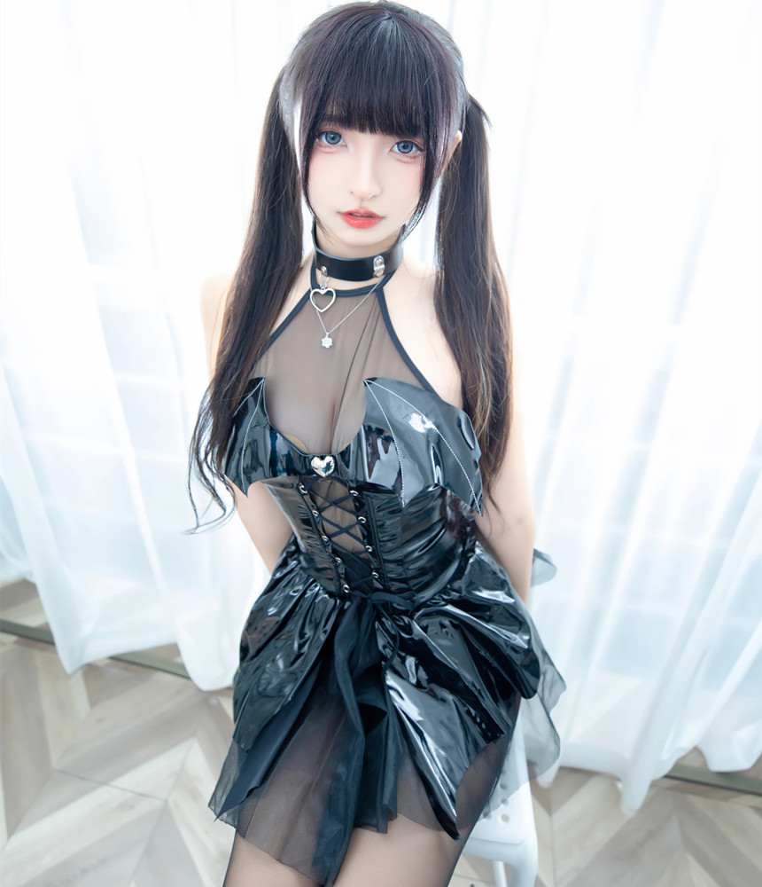神楽板真冬 裤袜小恶魔-COS世界