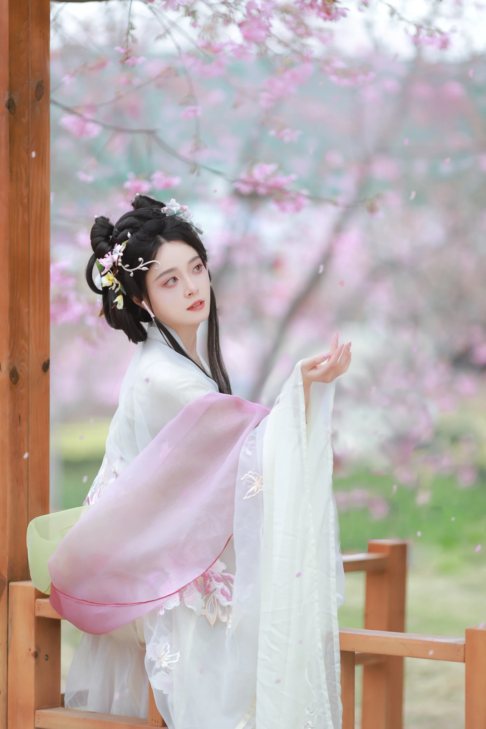 图片[2]-樱花雨 努力化妆的岁岁-COS世界