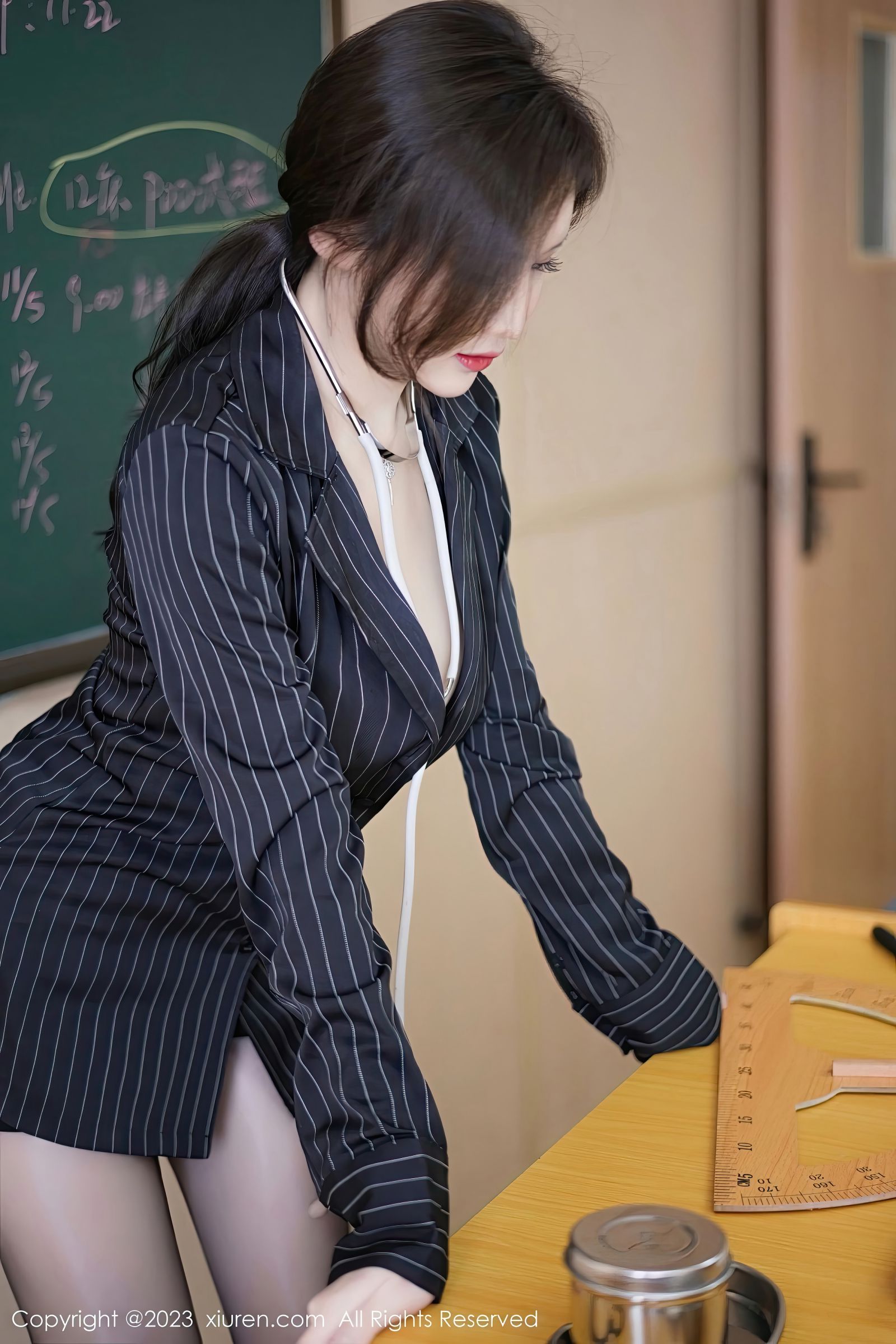 图片[3]-秀人网 No.7042 周妍希-COS世界