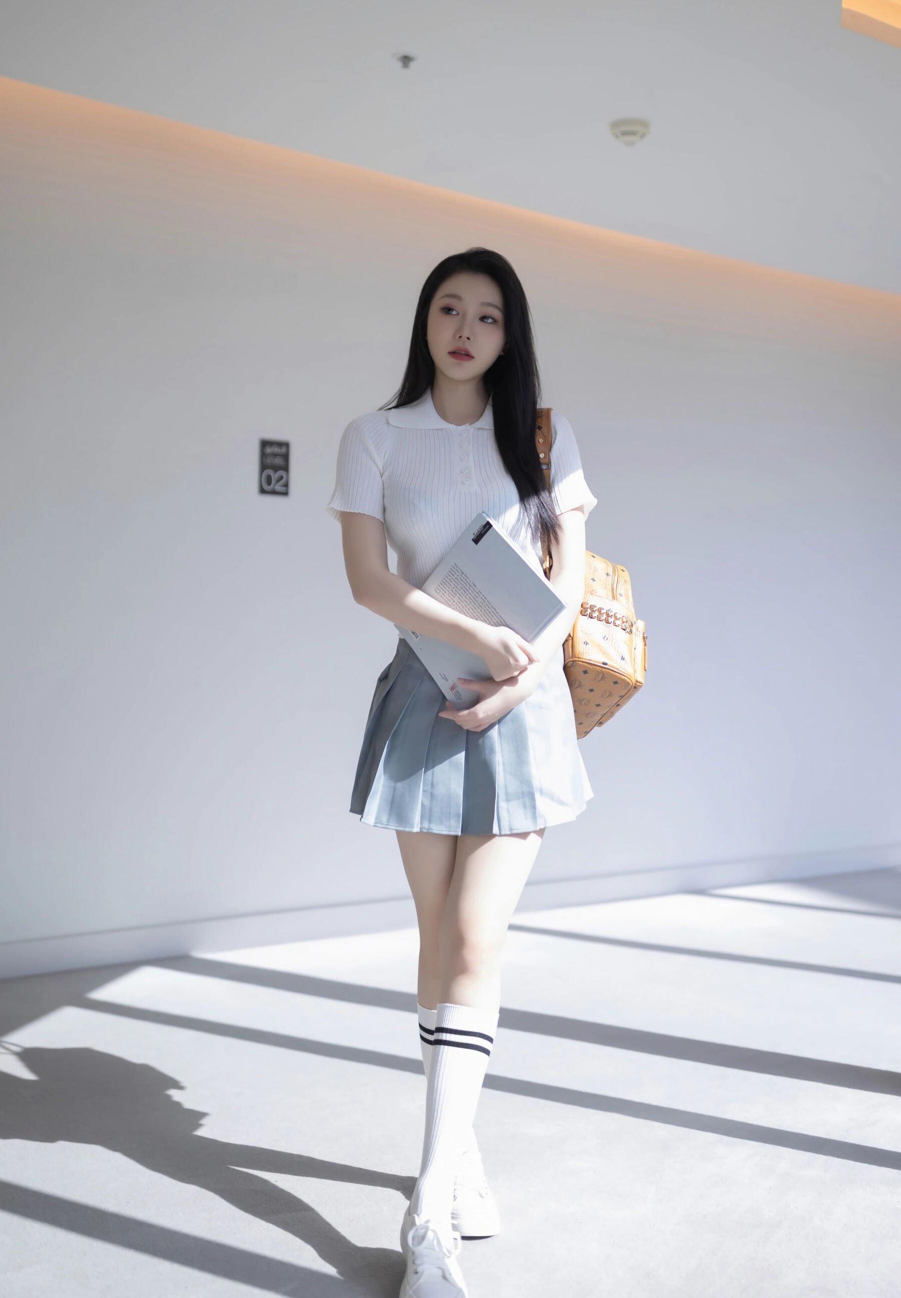 图片[4]-秀人网 Vol.8649 安然anran-COS世界