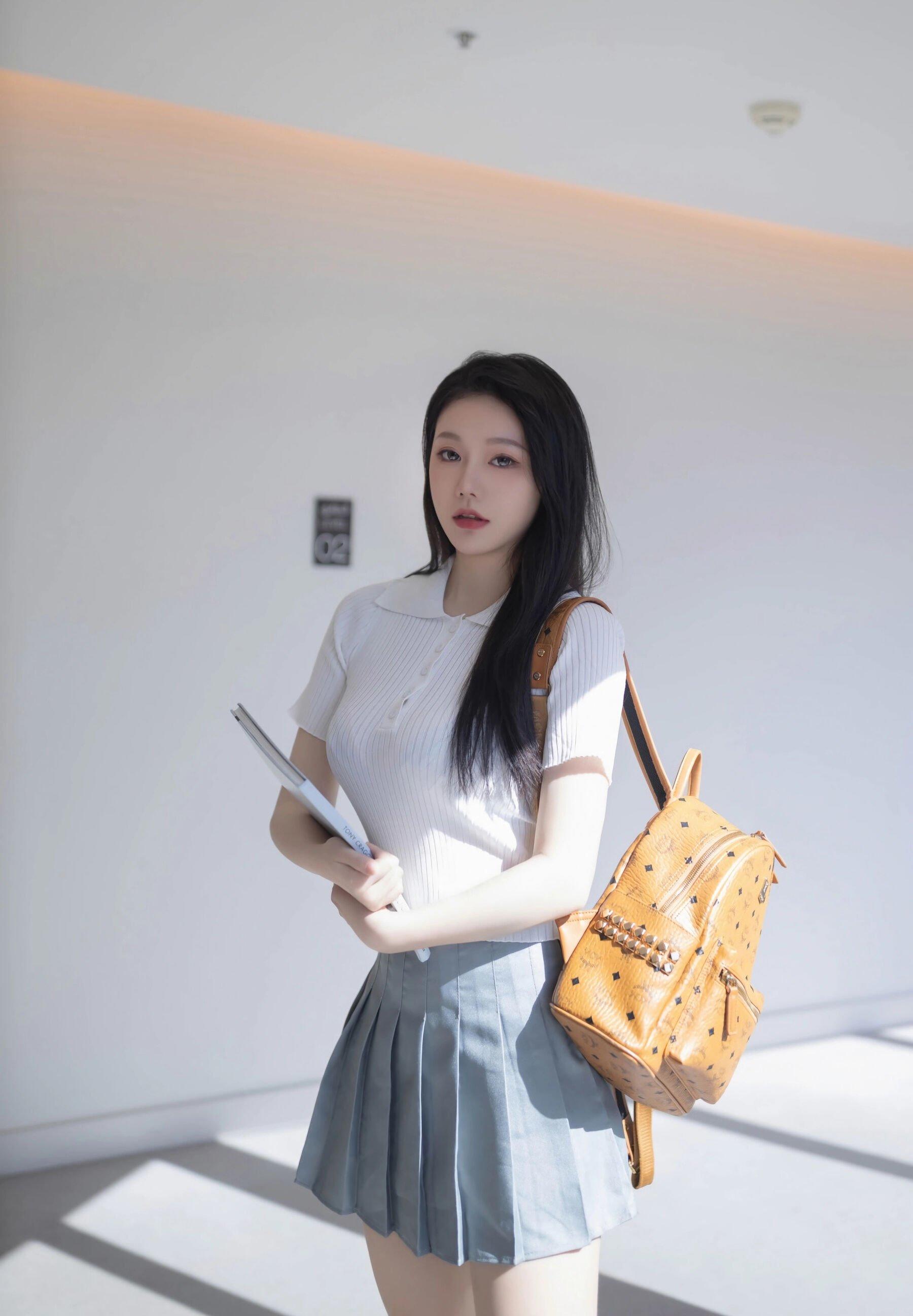 图片[5]-秀人网 Vol.8649 安然anran-COS世界