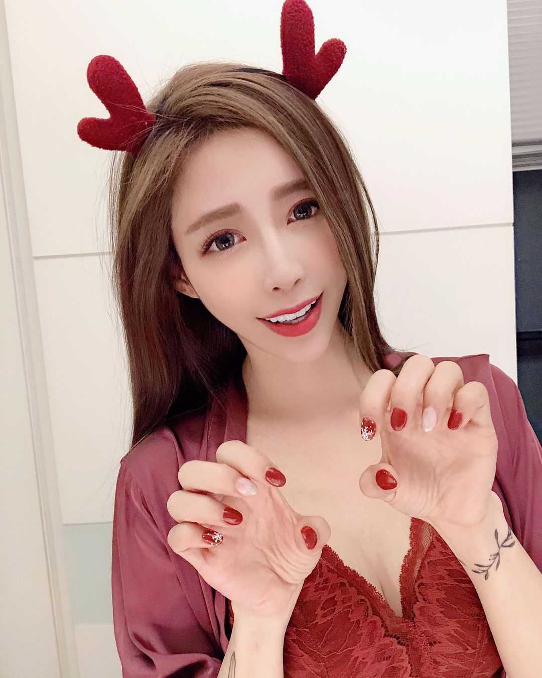 图片[2]-⚜️첸우만 Fairy 雨䕕 ⚜️5/15 (@z_fk_z) 养眼气质美女精选 96P-COS世界