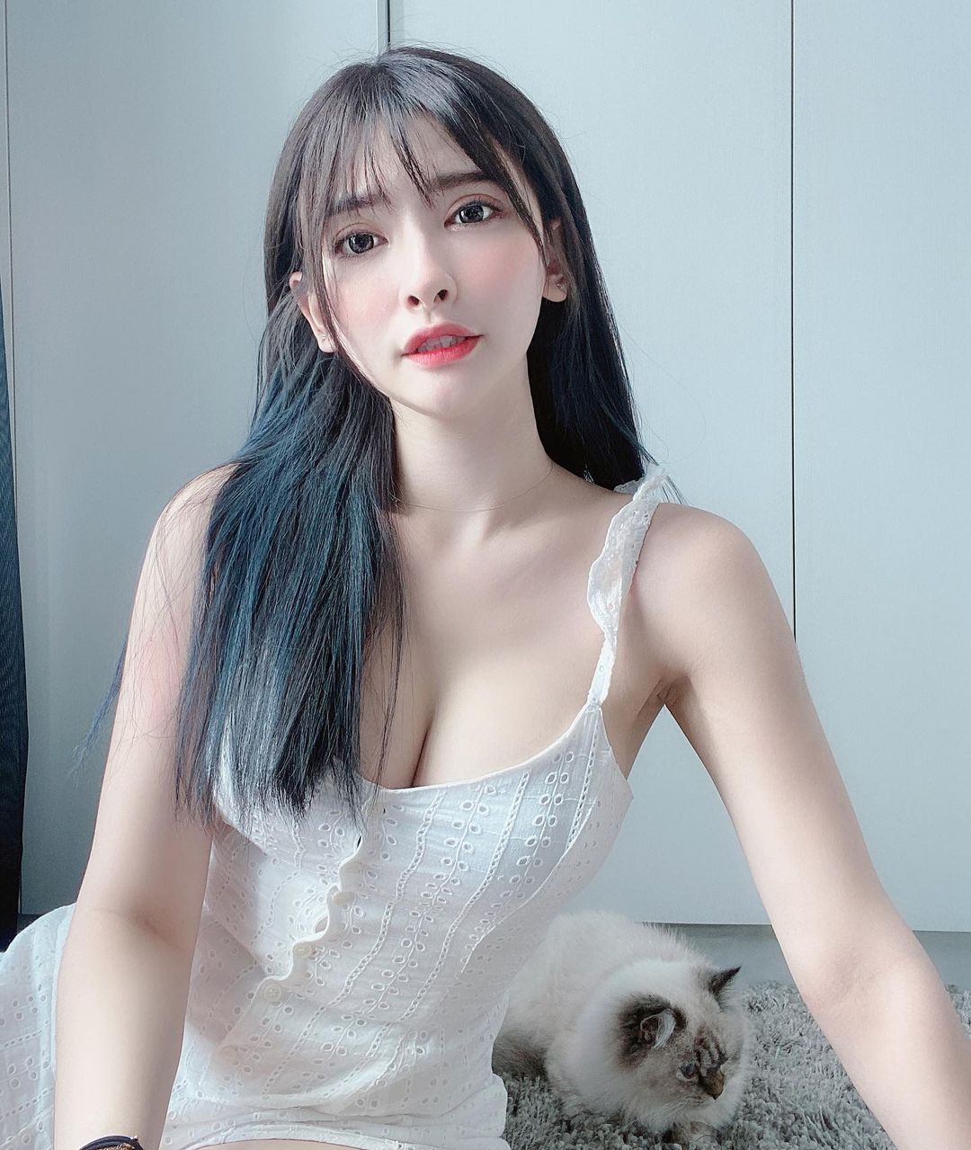 图片[5]-𝒜𝒾𝓀𝒴𝑒𝓃 | 邢益燕💛💚💙💜💗❤ (@victoria_aikyen) ins网红美女-COS世界