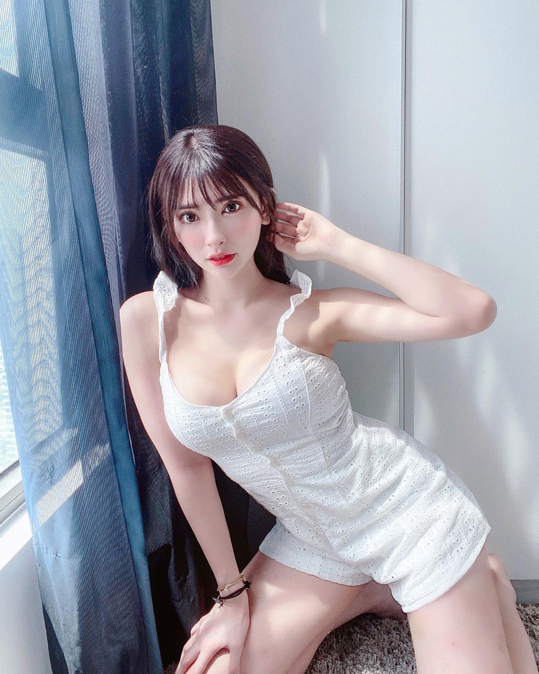 图片[2]-𝒜𝒾𝓀𝒴𝑒𝓃 | 邢益燕💛💚💙💜💗❤ (@victoria_aikyen) ins网红美女-COS世界