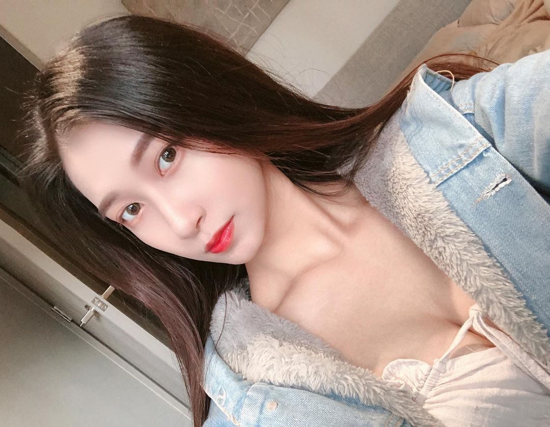 图片[2]-娜娜米Nana🍬 (@na3.17) 新人台湾气质美女精选-COS世界